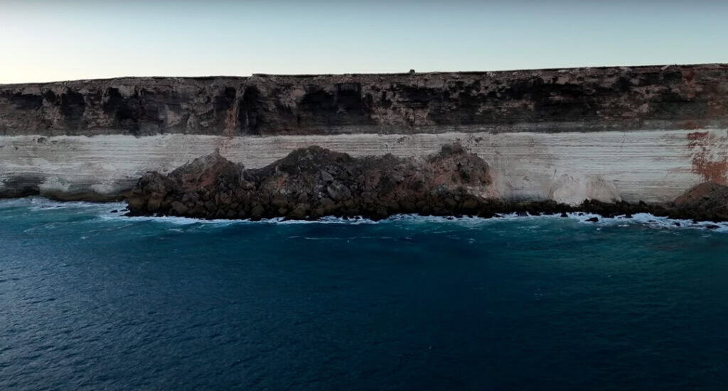 Bunda Cliffs Nullarbor Plain